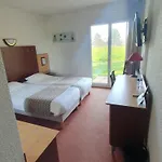Logis De La Loire - Restaurant Les Bateliers Hotel