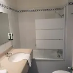Отель Logis De La Loire - Restaurant Les Bateliers