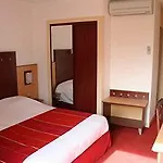 Logis De La Loire - Restaurant Les Bateliers Hotel