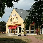 Logis De La Loire - Restaurant Les Bateliers Отель 2*