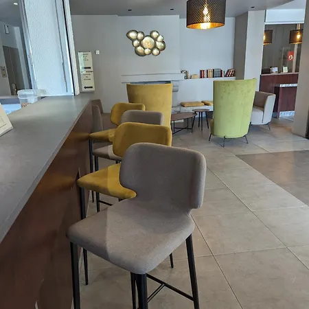 Logis De La Loire - Restaurant Les Bateliers