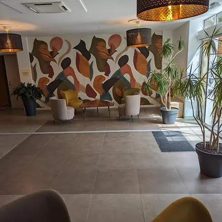 Logis De La Loire - Restaurant Les Bateliers