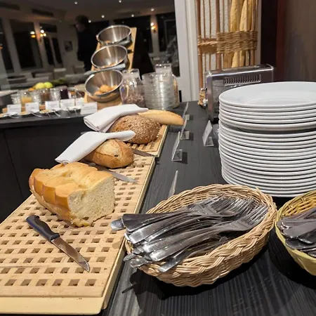 Logis De La Loire - Restaurant Les Bateliers 2* Ancenis