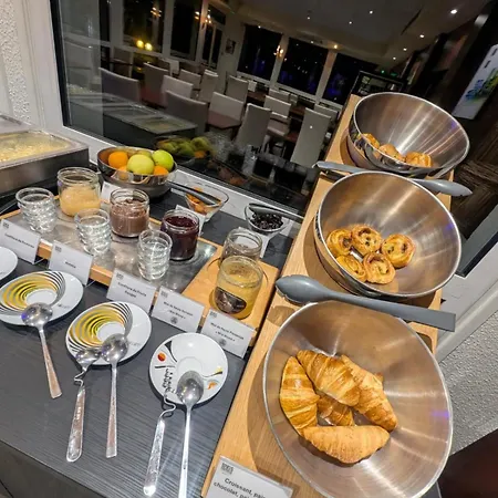 Logis De La Loire - Restaurant Les Bateliers 2* 앙세니스