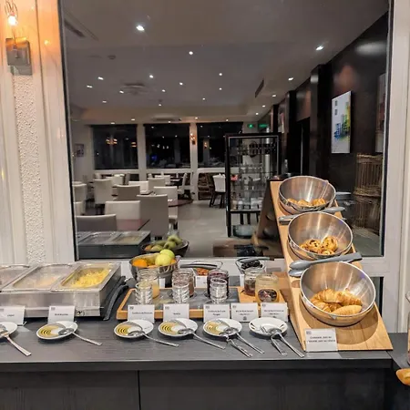 Logis De La Loire - Restaurant Les Bateliers