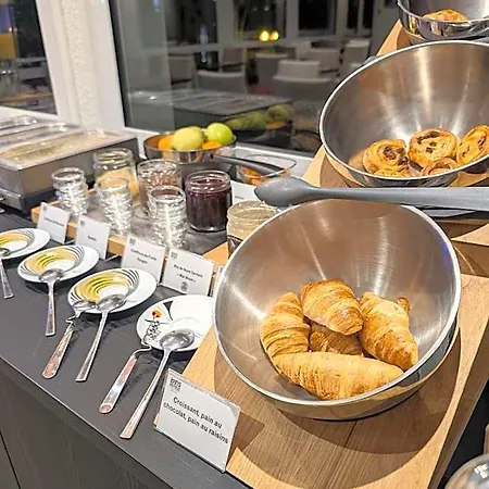 Logis De La Loire - Restaurant Les Bateliers Hotel 2*