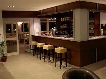 Szálloda Logis De La Loire - Restaurant Les Bateliers Ancenis