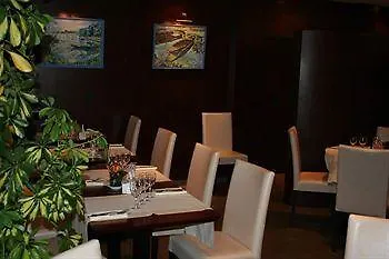 Logis De La Loire - Restaurant Les Bateliers