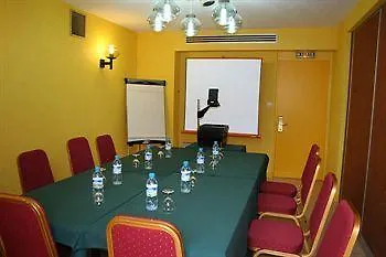 Hotel Logis De La Loire - Restaurant Les Bateliers Ancenis