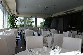 호텔 Logis De La Loire - Restaurant Les Bateliers