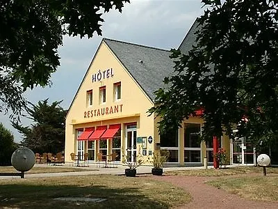 Logis De La Loire - Restaurant Les Bateliers 호텔 2*