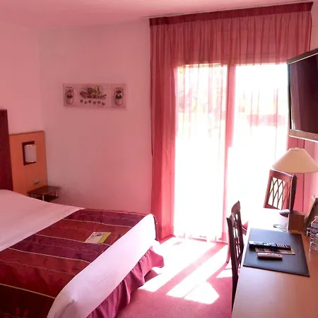 Logis De La Loire - Restaurant Les Bateliers