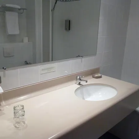 Logis De La Loire - Restaurant Les Bateliers Szálloda