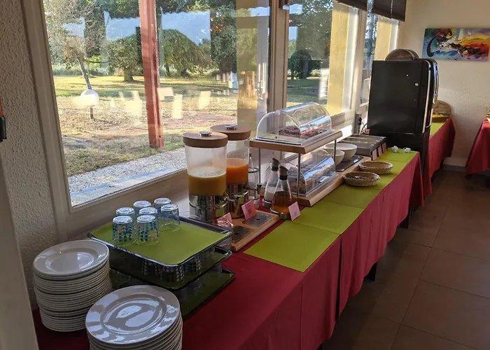 Hotel Logis De La Loire - Restaurant Les Bateliers Ancenis