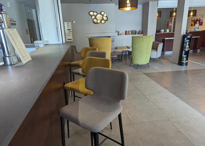 Logis De La Loire - Restaurant Les Bateliers