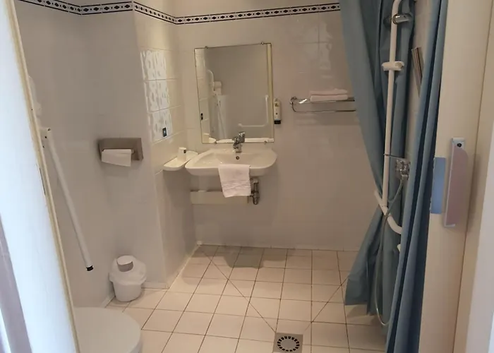 Logis De La Loire - Restaurant Les Bateliers