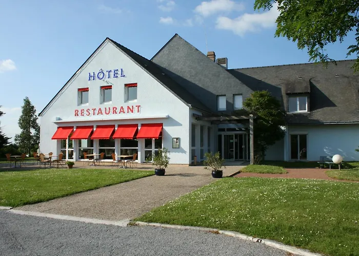 Hotel Logis De La Loire - Restaurant Les Bateliers 2*