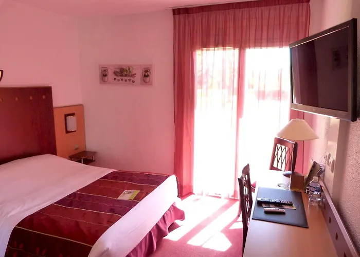 Logis De La Loire - Restaurant Les Bateliers